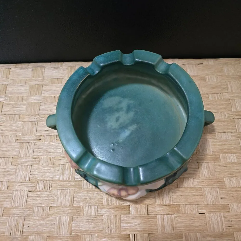 Vintage Roseville Pottery Magnolia Ashtray #28